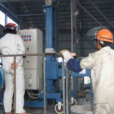 Đầu phun thông lượng quay chính xác cao 1400 * 800 * 1700mm 2.5KW Thời gian giữ áp suất 0 - 5 giây