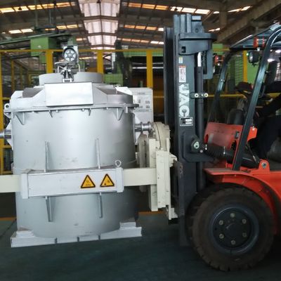 Phạm vi nhiệt độ tùy chỉnh Lò chuyển nhượng nhôm nóng chảy với tay cầm