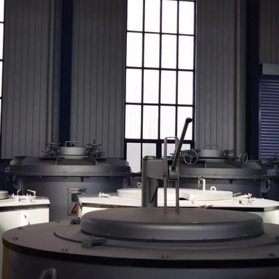 Chén được sử dụng trong các nhà đúc alumi để nhận nhôm nóng chảy thực hiện các hoạt động đổ trước lò sưởi mở