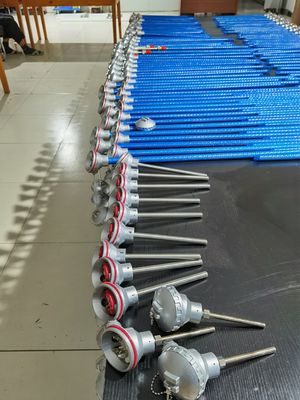 Cảm biến nhiệt độ nhiệt đới với đo điện áp Seebeck và kết nối kim loại khác nhau