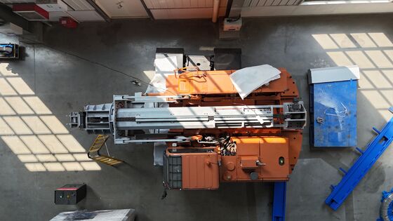 Đơn vị loại bỏ bụi bùn di động với hệ điều khiển điện hoàn toàn và làm sạch lò tốc độ cao với chùm kính thiên văn thủy lực