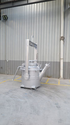 Capacity High Capacity Melted Aluminum Transfer Ladles with Lid Made of Castable Raw Material 1-10 Tons Capacity (Thiết bị chuyển nhượng nhôm nóng chảy có nắp làm bằng nguyên liệu thô có thể ném)