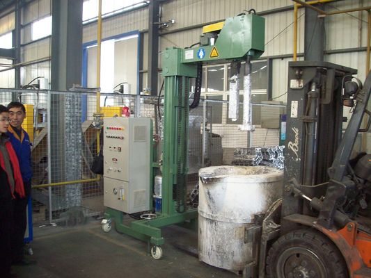 Máy khử khí lọc nhôm có thể điều chỉnh với áp suất khí tinh chế từ 0,1 đến 0,6 MPa và kích thước hạt mm ≤5