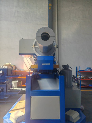 Bộ nạp từ thông quay cho ép phun được nâng bằng cần cẩu Áp suất Mpa 0.1-0.6 Vận hành êm ái và chính xác